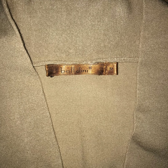 Belldini Medium Size Nude Top V Neckline - Picture 3 of 4